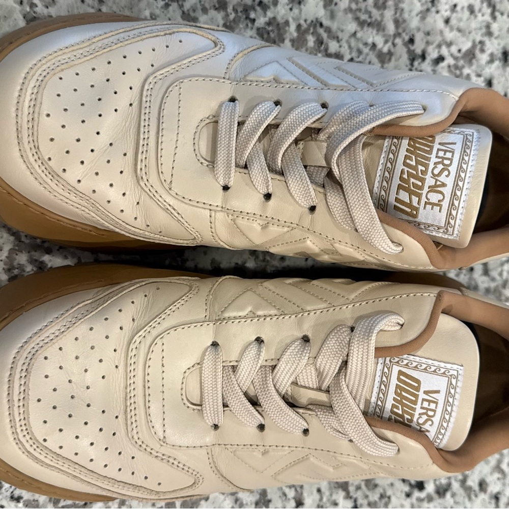 Versace Chain Reaction Men’s Leather Sneakers in Cream and Tan